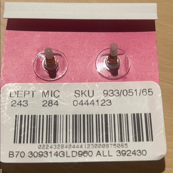 Betsy Johnson rainbow 🌈  drop earrings 💖💝 - Picture 4 of 5